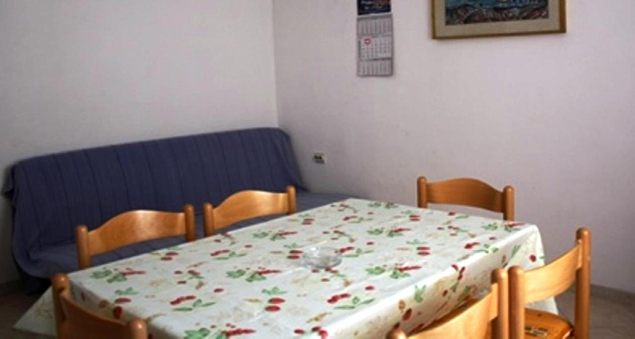 Cecillia Mare Apartments روفينج المظهر الخارجي الصورة