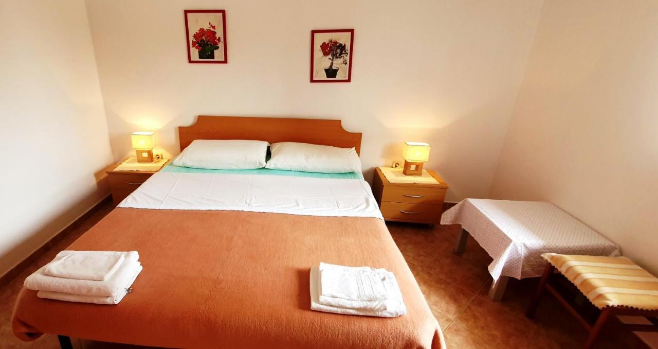 Cecillia Mare Apartments روفينج المظهر الخارجي الصورة