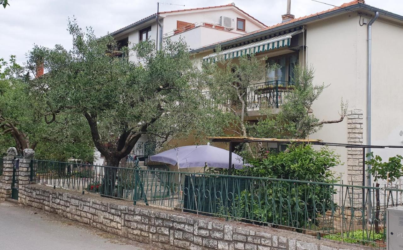 Cecillia Mare Apartments روفينج المظهر الخارجي الصورة