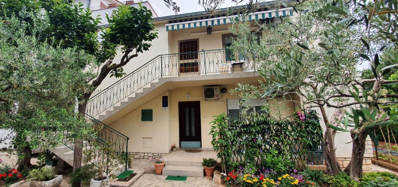Cecillia Mare Apartments روفينج المظهر الخارجي الصورة