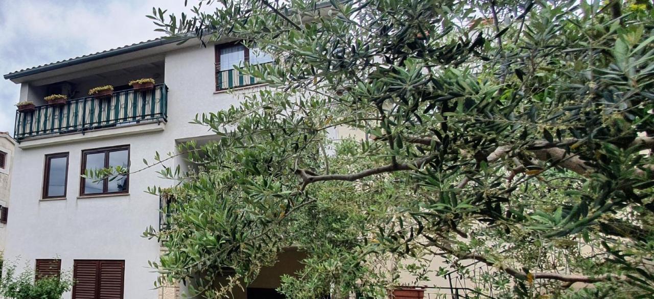 Cecillia Mare Apartments روفينج المظهر الخارجي الصورة