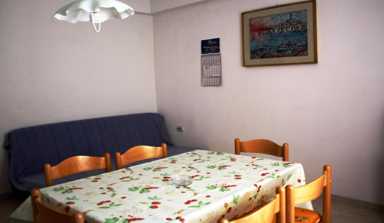 Cecillia Mare Apartments روفينج المظهر الخارجي الصورة