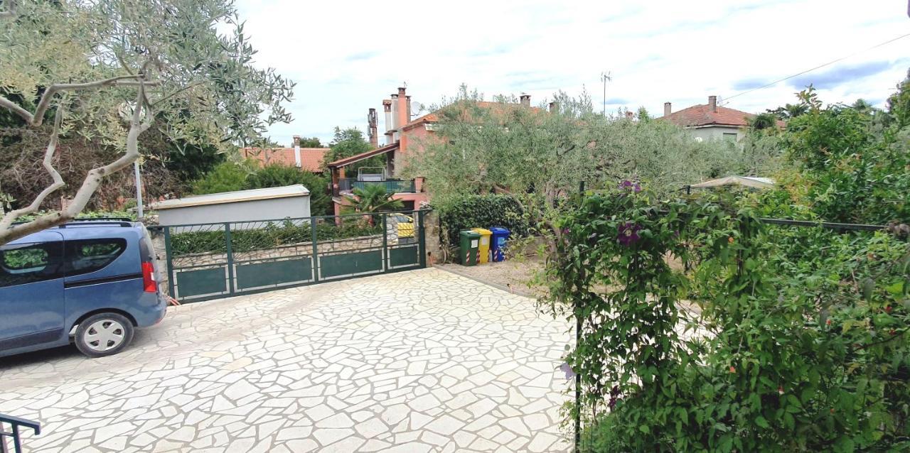 Cecillia Mare Apartments روفينج المظهر الخارجي الصورة